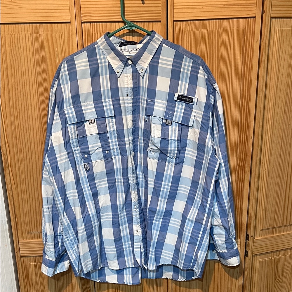 PFG Columbia Men's Light Blue and White Checkered Shirt